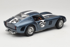 Ferrari 250 GTO #24 Син Бяла Ивица 1962 Bburago 1:18 3011-B2 Метал — снимка 3 от 8