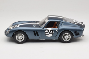 Ferrari 250 GTO #24 Син Бяла Ивица 1962 Bburago 1:18 3011-B2 Метал — снимка 4 от 8