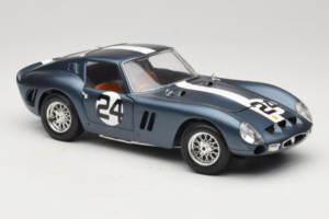 Ferrari 250 GTO #24 Син Бяла Ивица 1962 Bburago 1:18 3011-B2 Метал — снимка 6 от 8