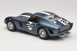Ferrari 250 GTO #24 Син Бяла Ивица 1962 Bburago 1:18 3011-B2 Метал — снимка 7 от 8