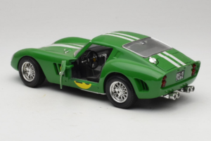 Ferrari 250 GTO #26 Зелен Бели Ивици 1962 Bburago 1:18 3011-G3 Метал — снимка 5 от 8
