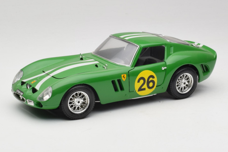 Ferrari 250 GTO #26 Зелен Бели Ивици 1962 Bburago 1:18 3011-G3 Метал