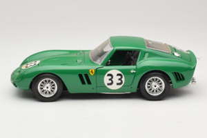 Ferrari 250 GTO #33 Зелен Bburago 1:18 3011-G1 Метал — снимка 4 от 8