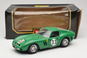 Ferrari 250 GTO #33 Зелен Bburago 1:18 3011-G1 Метал — снимка 8 от 8