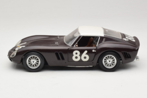 Ferrari 250 GTO #86 Черен Bburago 1:18 3011-B1 Метал — снимка 4 от 8