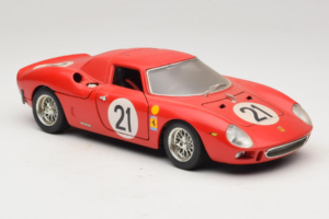 Ferrari 250 LM #21 M. Gregory / J. Rindt 24 Hours of Le Mans 1965 Bburago 1:18 3033-P2 Метал — снимка 6 от 8