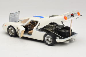 Ferrari 250 LM #22 Бял 1965 Bburago 1:18 3333-W1 Метал — снимка 5 от 8