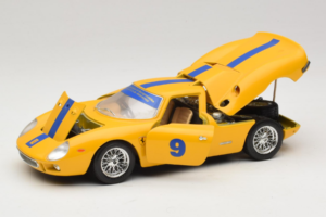 Ferrari 250 LM #9 Жълт 1965 Bburago 1:18 3033-Y1 Метал — снимка 2 от 8