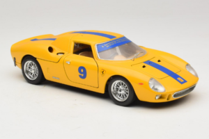 Ferrari 250 LM #9 Жълт 1965 Bburago 1:18 3033-Y1 Метал — снимка 6 от 8