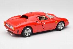 Ferrari 250 Le Mans Червен Bburago 1:18 3033 Метал — снимка 3 от 8