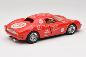 Ferrari 250 LM Червено-Бял Essen Autographs Ограничена Серия Bburago 1:18 3033-P4 Метал — снимка 3 от 8