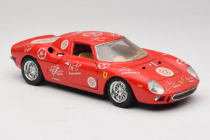 Ferrari 250 LM Червено-Бял Essen Autographs Ограничена Серия Bburago 1:18 3033-P4 Метал — снимка 6 от 8