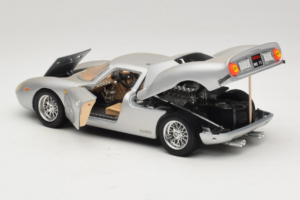 Ferrari 250 LM Сребрист Bburago 1:18 3033-S1 Метал — снимка 5 от 8