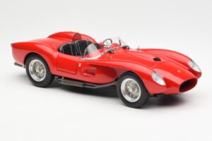 Ferrari 250 Testa Rossa Pontoon Fender Червен CMC 1:18 M-071 Метал — снимка 4 от 6