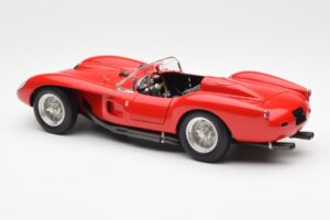 Ferrari 250 Testa Rossa Pontoon Fender Червен CMC 1:18 M-071 Метал — снимка 5 от 6