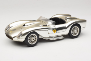 Ferrari 250 Testa Rossa Chrome Сребрист Bburago 1:18 3007-C1 Метал