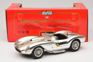 Ferrari 250 Testa Rossa Chrome Сребрист Bburago 1:18 3007-C1 Метал — снимка 8 от 8