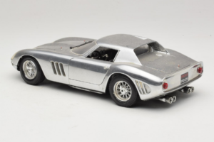 Ferrari 275 GTB Chrome Сребрист Guiloy 1:18 B004 Метал — снимка 7 от 8