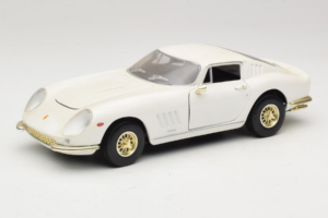 Ferrari 275 GTB/4 Бял ERTL 1:18 7493 Метал