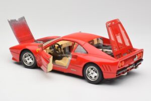 Ferrari 288 GTO Червен Bburago 1:18 3027 Метал — снимка 5 от 8