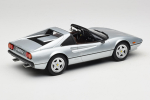 Ferrari 308 GTS Сребърен Norev 1:18 187934 Метал — снимка 2 от 7