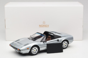 Ferrari 308 GTS Сребърен Norev 1:18 187934 Метал — снимка 7 от 7