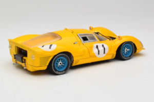 Ferrari 330 P4 #11 Жълт Spa-Francorchamps 1967 Eagles Race 1:18 38007-Y1 Метал — снимка 3 от 8