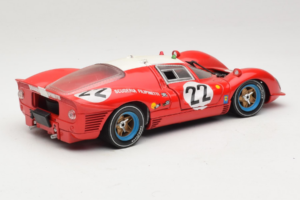 Ferrari 330 P4 #22 Scuderia Filipinetti Poor Condition 1967 Revell 1:18 48825-P1 Метал — снимка 3 от 8