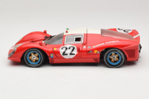 Ferrari 330 P4 #22 Scuderia Filipinetti Poor Condition 1967 Revell 1:18 48825-P1 Метал — снимка 4 от 8