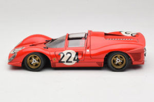 Ferrari 330 P4 #224 Червен 1967 Revell 1:18 48825-P2 Метал — снимка 4 от 7
