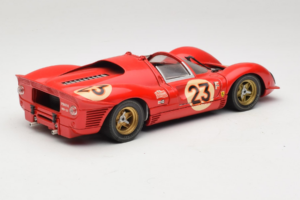 Ferrari 330 P4 #23 L. Bandini / C. Amon 24 Hours of Daytona Winner 1967 Revell 1:18 48833 Метал — снимка 3 от 8