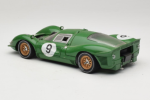 Ferrari 330 P4 #9 Зелен Spa-Francorchamps 1967 Eagles Race 1:18 41007 Метал — снимка 7 от 8