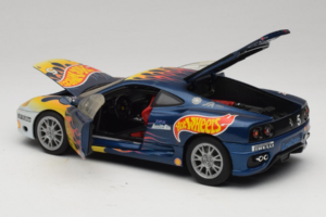Ferrari 360 Modena Challenge #5 Hot Wheels Purple Fire Livery 1999 Bburago 1:18 29619 Метал — снимка 5 от 8