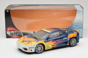 Ferrari 360 Modena Challenge #5 Hot Wheels Purple Fire Livery 1999 Bburago 1:18 29619 Метал — снимка 8 от 8