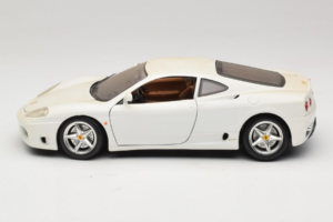 Ferrari 360 Modena Бял Bburago 1:18 3368-W1 Метал — снимка 4 от 8