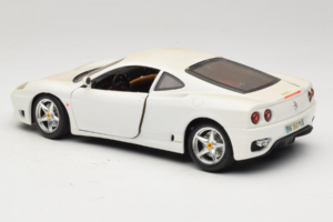 Ferrari 360 Modena Бял Bburago 1:18 3368-W1 Метал — снимка 7 от 8