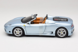 Ferrari 360 Spider Синьо The Italian Job Hot Wheels 1:18 P9905 Метал — снимка 3 от 6