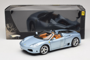 Ferrari 360 Spider Синьо The Italian Job Hot Wheels 1:18 P9905 Метал — снимка 6 от 6
