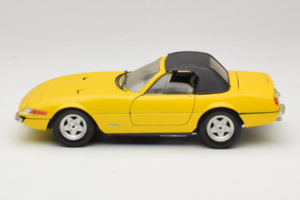 Ferrari 365 GTS/4 Daytona Кабриолет Жълт Techno Giodi 1:18 740028 Метал — снимка 4 от 8