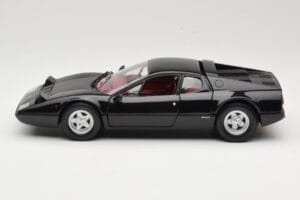 Ferrari 365 GT4/BB Черен Kyosho 1:18 08173K Метал — снимка 4 от 8