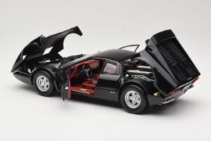 Ferrari 365 GT4/BB Черен Kyosho 1:18 08173K Метал — снимка 5 от 8