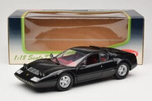 Ferrari 365 GT4/BB Черен Kyosho 1:18 08173K Метал — снимка 8 от 8