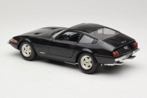 Ferrari 365 GTB/4 Daytona Черен Techno Giodi 1:18 40011-B2 Метал — снимка 7 от 8