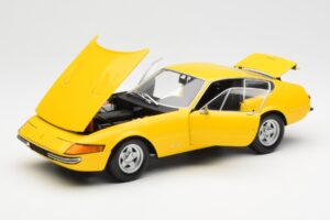 Ferrari 365 GTB/4 Daytona Жълт Kyosho 1:18 08162Y Метал — снимка 2 от 8