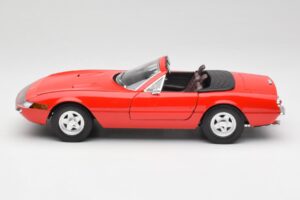 Ferrari 365 GTS Червен Solido 1:18 8017 Метал — снимка 4 от 8