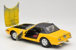 Ferrari 365 GTS Жълт С Черен Покрив Solido 1:18 8018 Метал — снимка 5 от 8