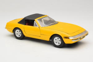 Ferrari 365 GTS Жълт С Черен Покрив Solido 1:18 8018 Метал — снимка 6 от 8