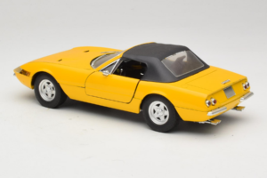 Ferrari 365 GTS Жълт С Черен Покрив Solido 1:18 8018 Метал — снимка 7 от 8