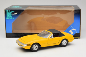 Ferrari 365 GTS Жълт С Черен Покрив Solido 1:18 8018 Метал — снимка 8 от 8