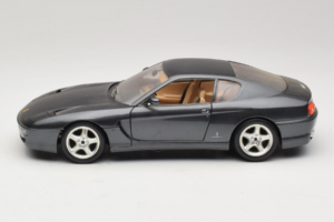 Ferrari 456 GT Сив Металик Bburago 1:18 3036-G1 Метал — снимка 4 от 8